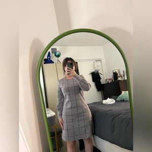 Ann Taylor - like new - plaid grey&purple dress